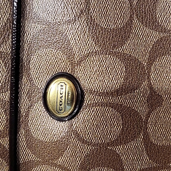 Beautiful Coach Peyton handbag satchel leather handles - Picture 3 of 8